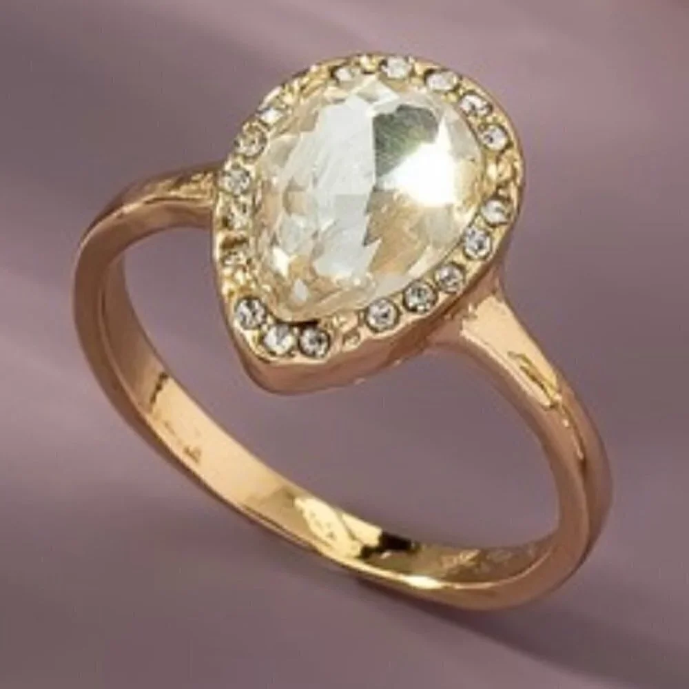 ESMERELDA TEARDROP RHINESTONE RING